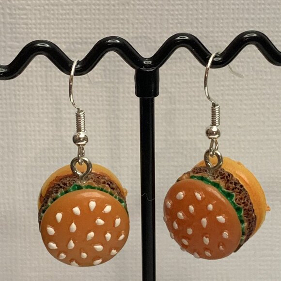 Hamburger Earring, Burger Earring, Funny Food Earring, Gift Idea, Silly Earring - Picture 5 of 5